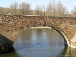 Puente sobre el rio Órbigo, Fuente La Vizana, Alija del Infantado, León