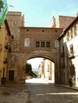 Puerta baja de la muralla de Daroca, Zaragoza